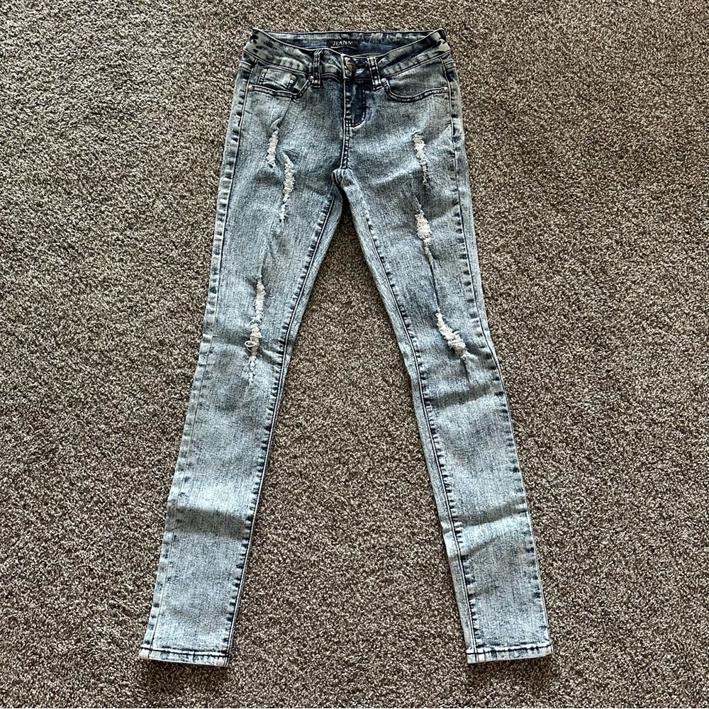Jean 9 Distressed Jeans